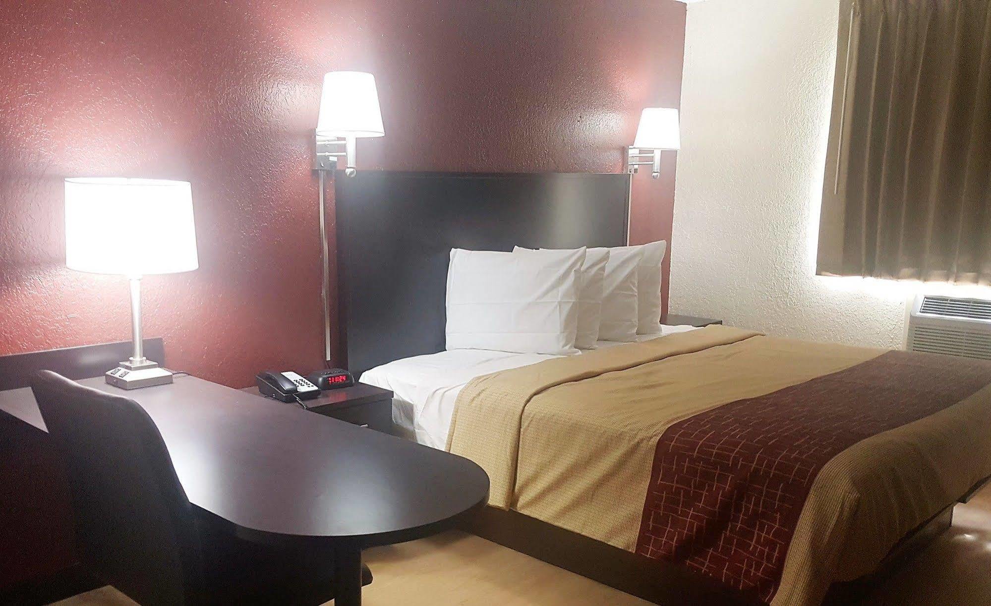 Red Roof Inn Jacksonville - Cruise Port Kültér fotó